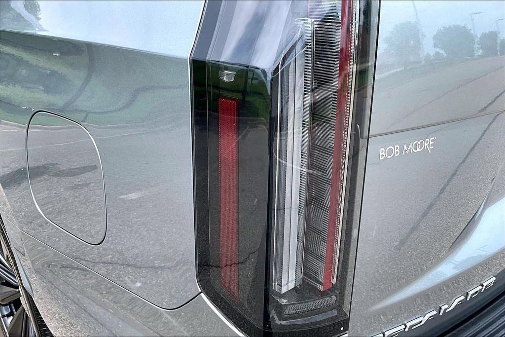 Certified 2025 Cadillac Escalade V AWD/4WD image 33