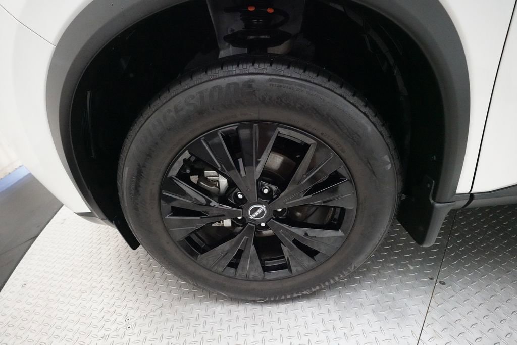 Certified 2023 Nissan Rogue SV w/ SV Premium B Package AWD/4WD image 27
