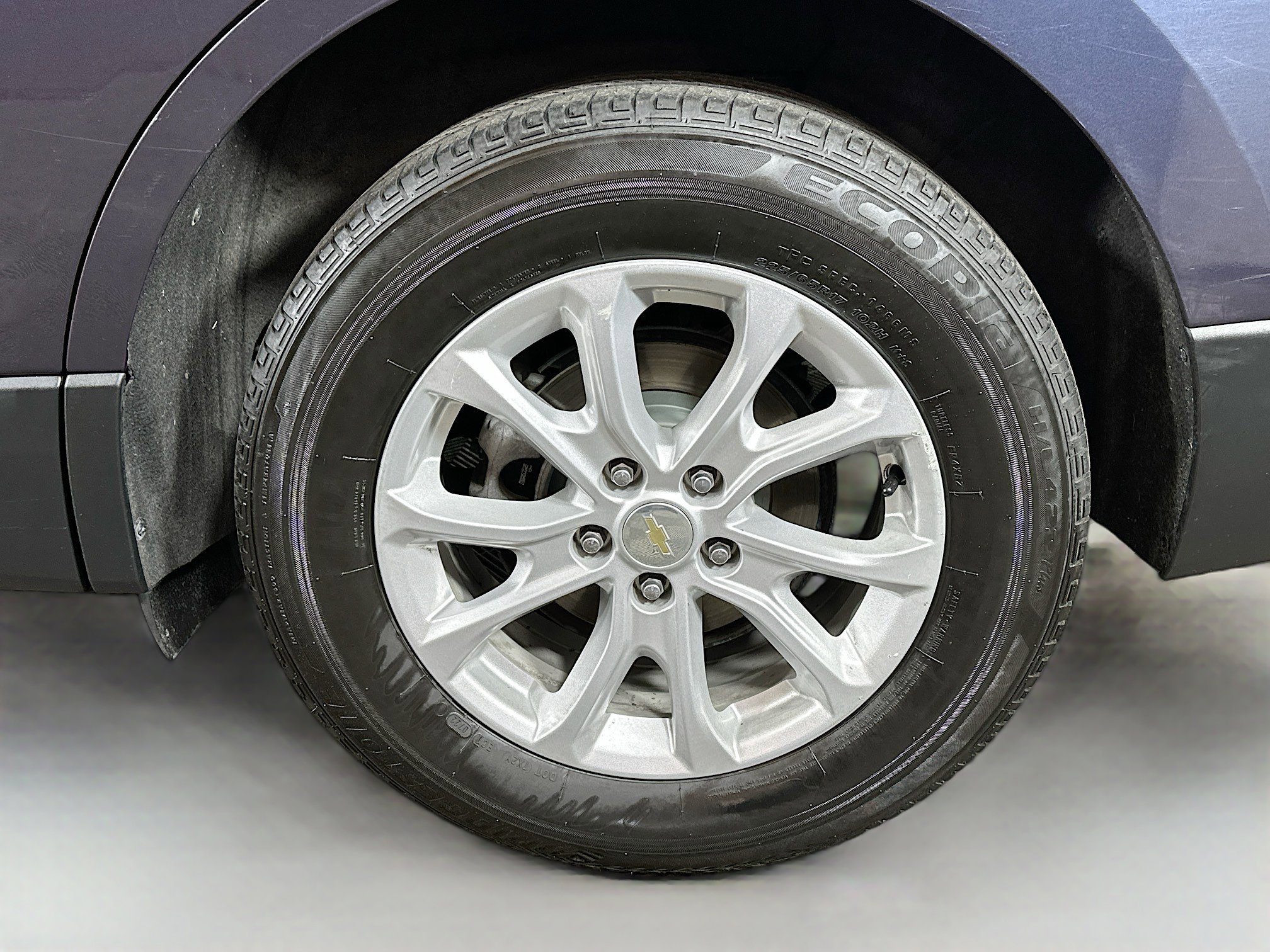 Used 2018 Chevrolet Equinox LS AWD/4WD image 28