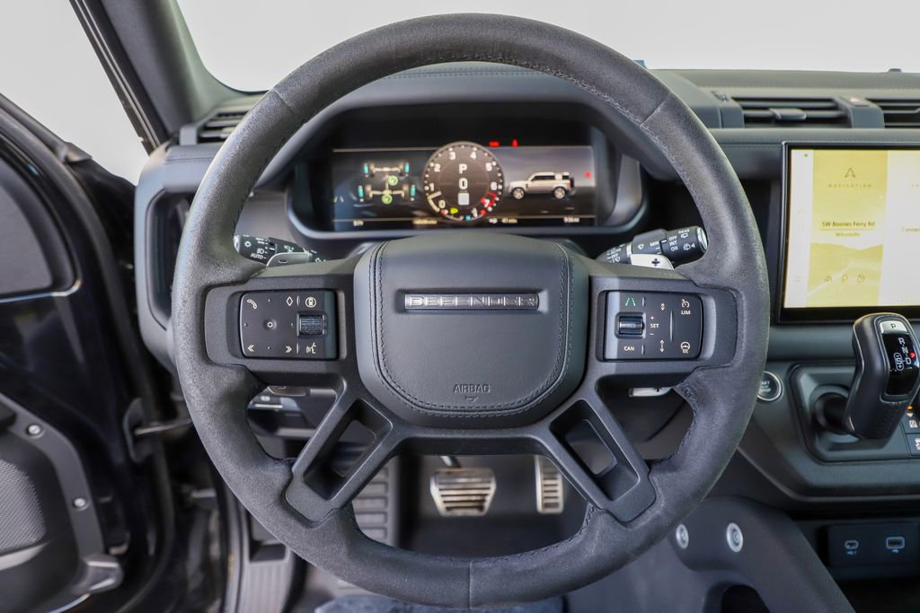 Used 2024 Land Rover Defender 110 V8 AWD/4WD image 4
