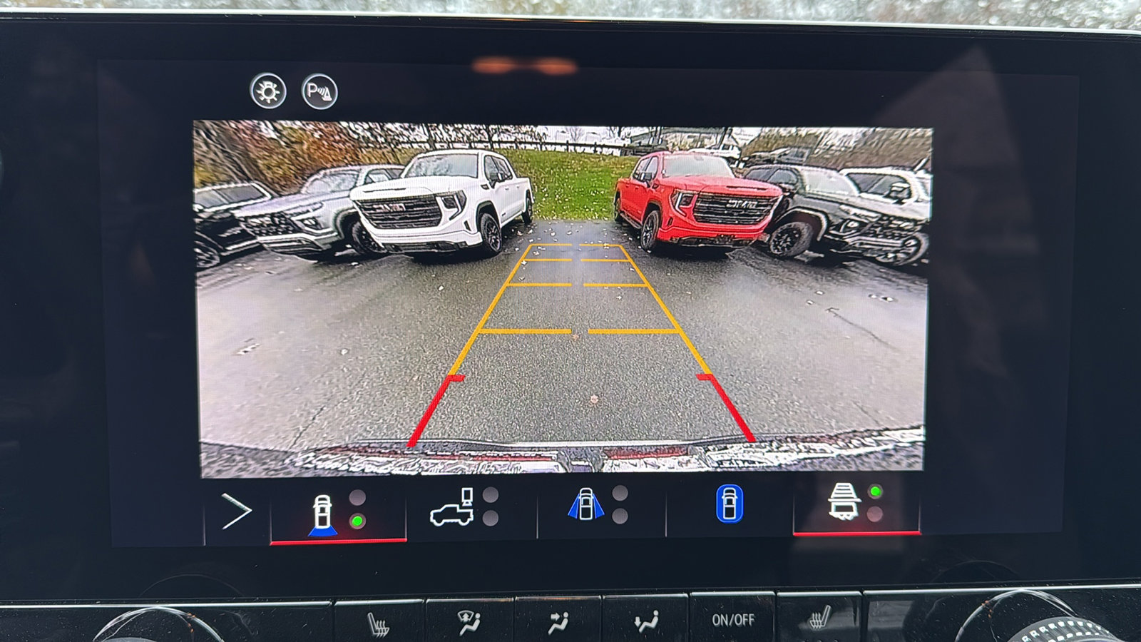 New 2026 GMC Canyon Elevation w/ Convenience Package image 15