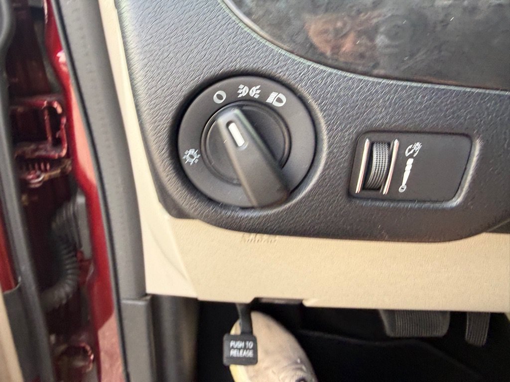 Used 2018 Dodge Grand Caravan SE w/ UConnect Hands-Free Group FWD image 22