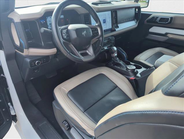 Used 2023 Ford Bronco Wildtrak image 9