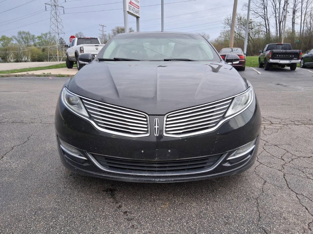 Used 2013 Lincoln MKZ image 2
