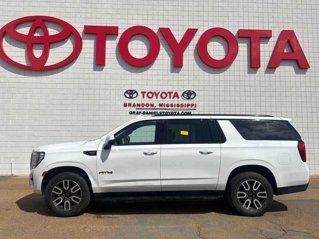Used 2021 GMC Yukon XL AT4 w/ Rear Media and Nav Package image 4