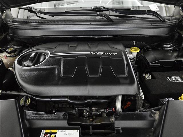 Used 2017 Jeep Cherokee Limited AWD/4WD image 24
