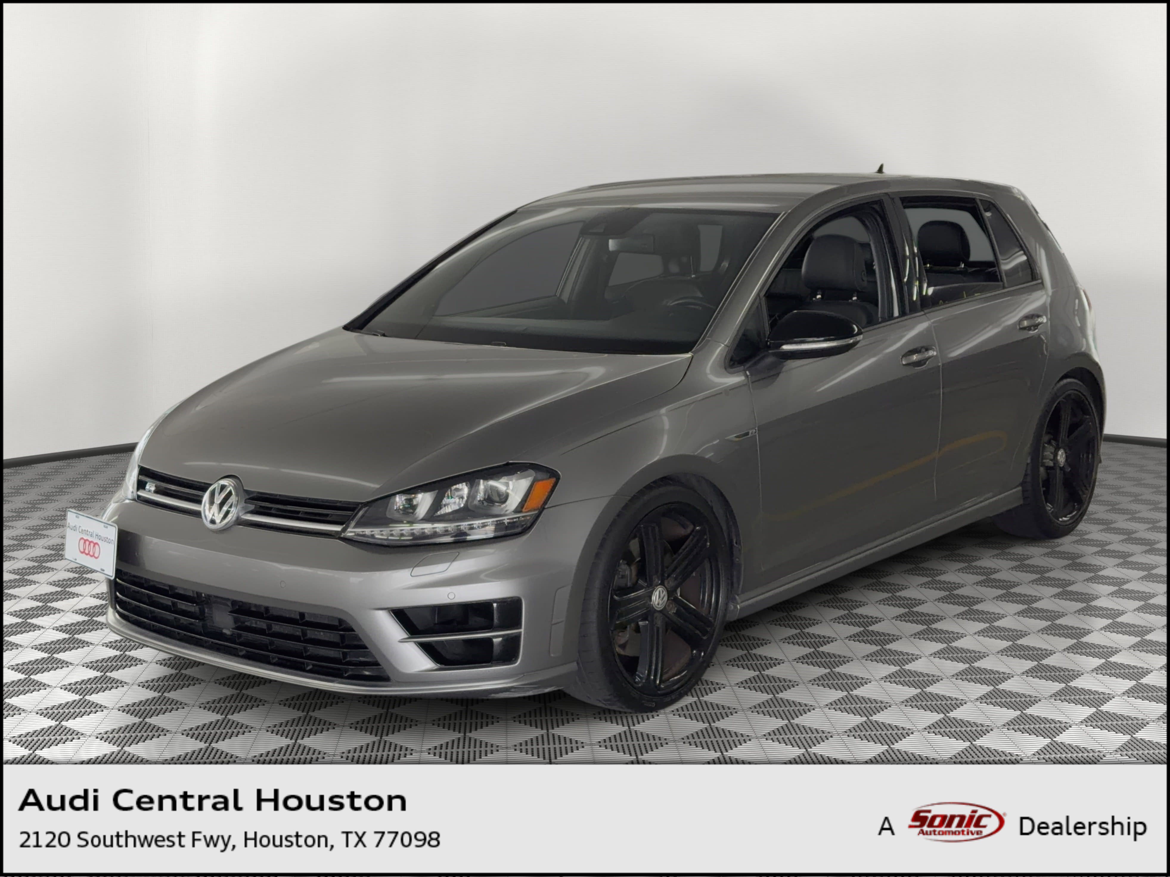 Used 2016 Volkswagen Golf 4-Door AWD/4WD image 1