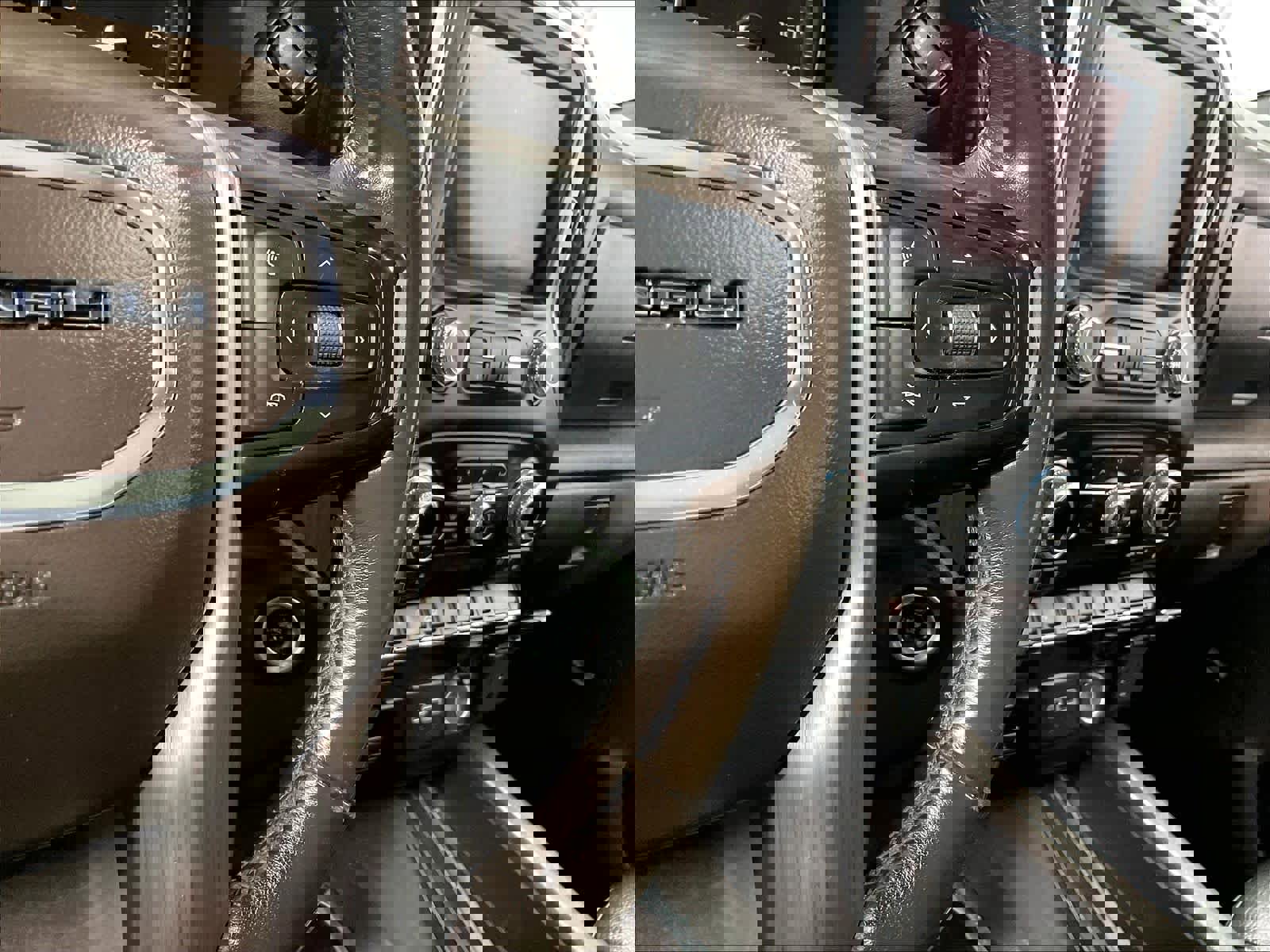 Used 2020 GMC Sierra 1500 Denali w/ Denali Premium Package image 24