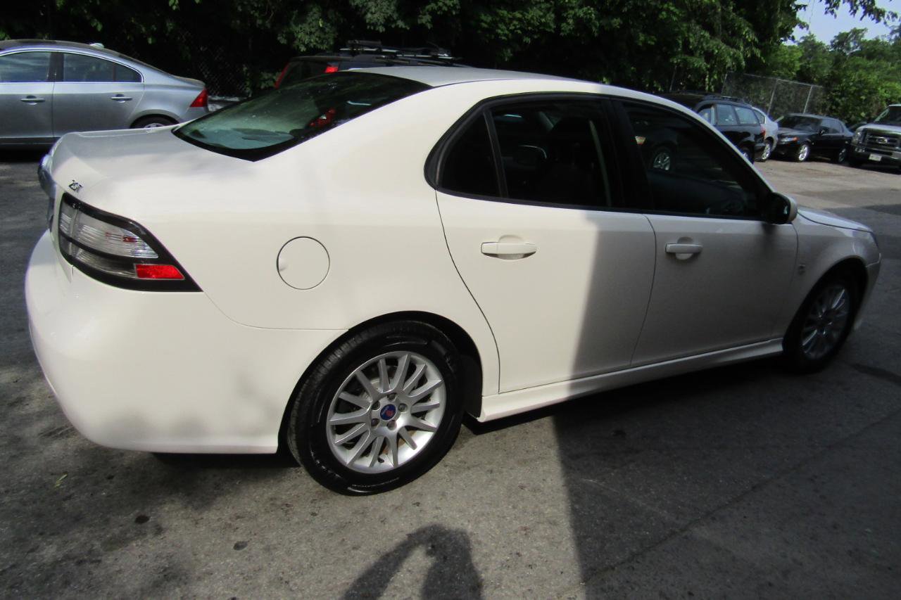 Used 2008 Saab 9-3 2.0T w/ Moonroof Package FWD image 14