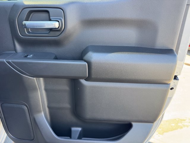 New 2026 Chevrolet Silverado 1500 Custom w/ Turbomax Blackout Package RWD image 10