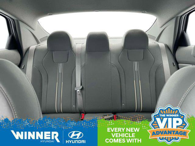 New 2025 Hyundai Elantra SEL image 17
