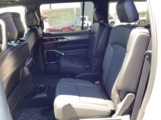 New 2026 Jeep Grand Wagoneer 4WD image 26