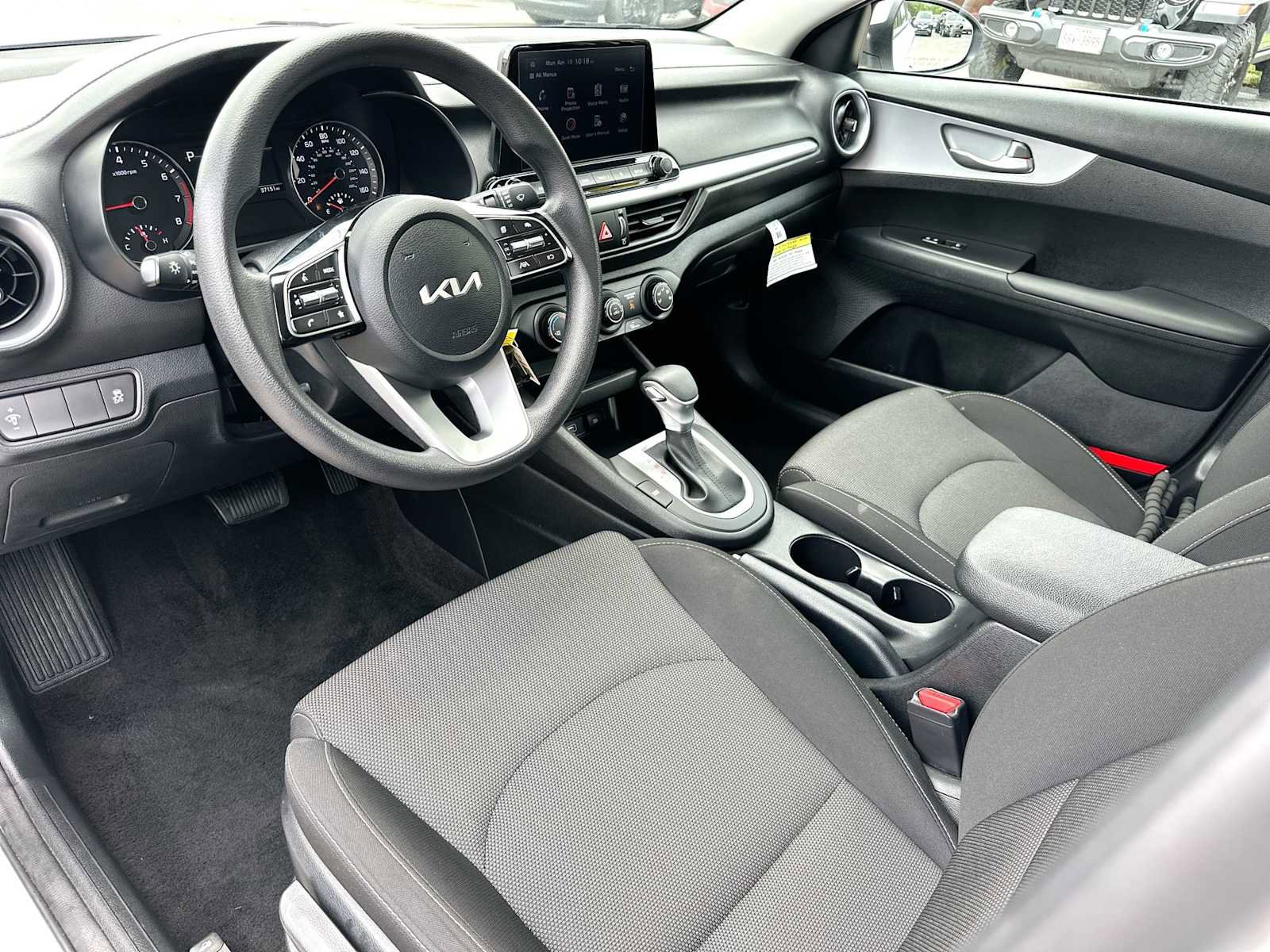 Used 2024 Kia Forte LXS FWD image 18