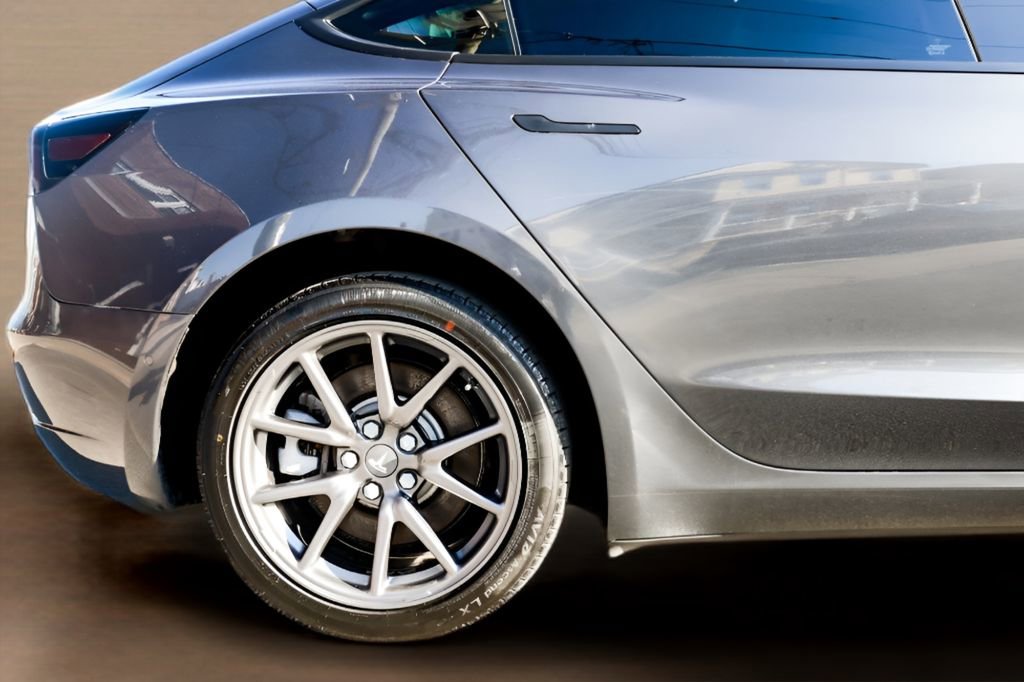 Used 2020 Tesla Model 3 Performance image 15