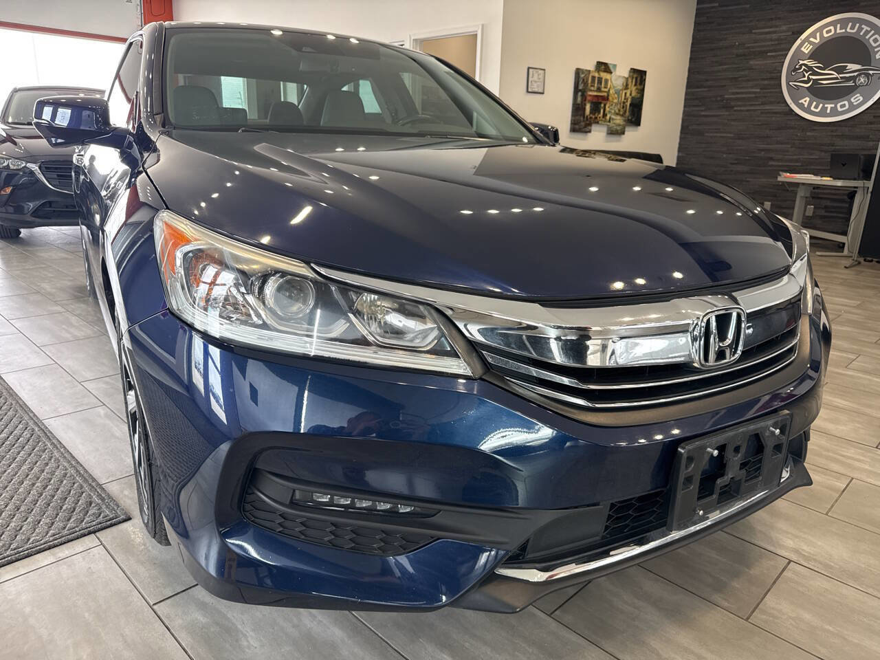 Used 2017 Honda Accord EX-L image 5