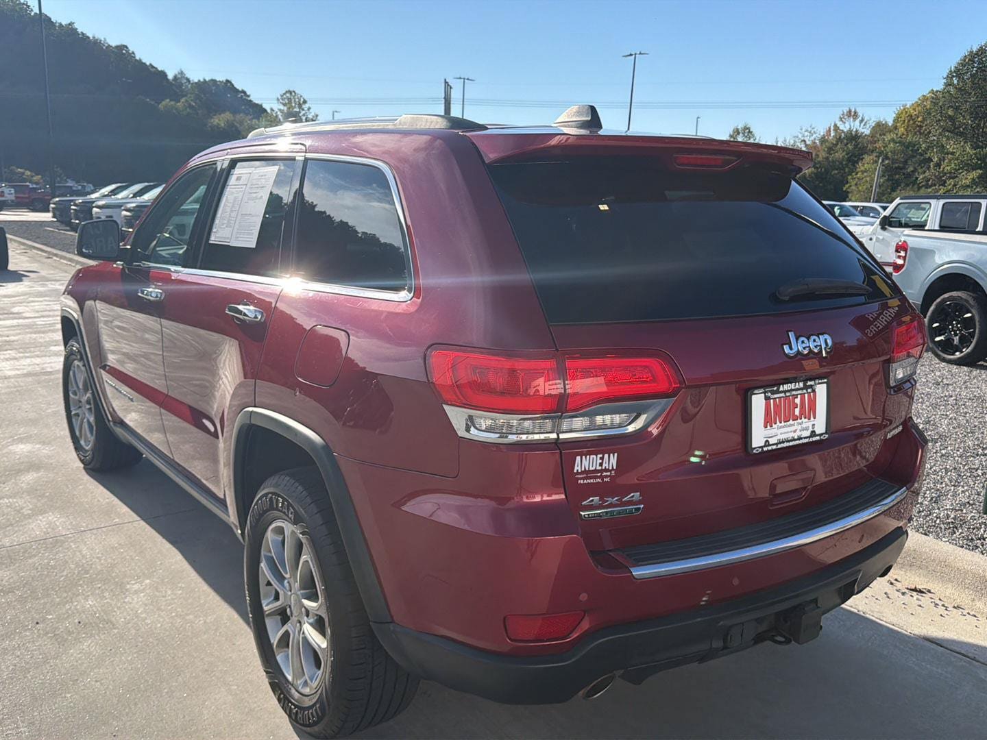 Used 2015 Jeep Grand Cherokee Limited w/ Luxury Group II AWD/4WD image 5