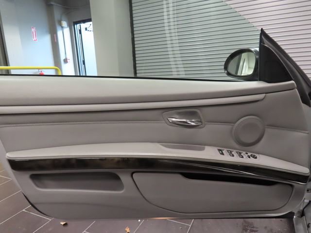 Used 2009 BMW 328i Convertible image 10