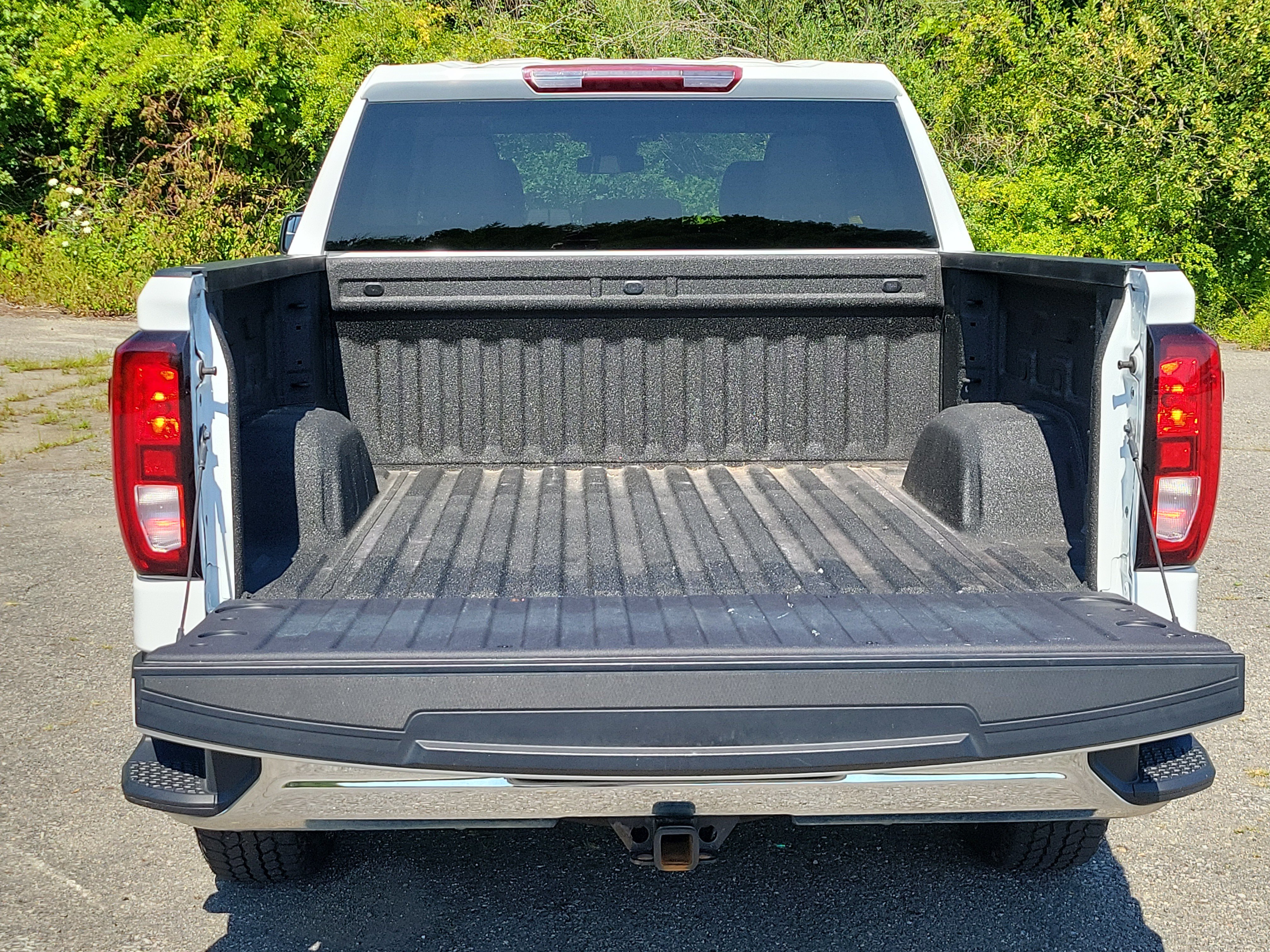 Used 2024 GMC Sierra 1500 SLE w/ LPO, GMC Protection Package AWD/4WD image 17