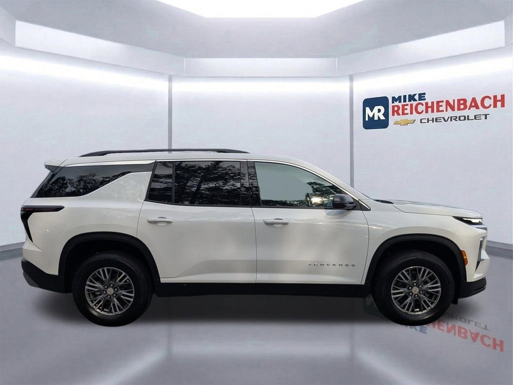 New 2026 Chevrolet Traverse LT FWD image 4