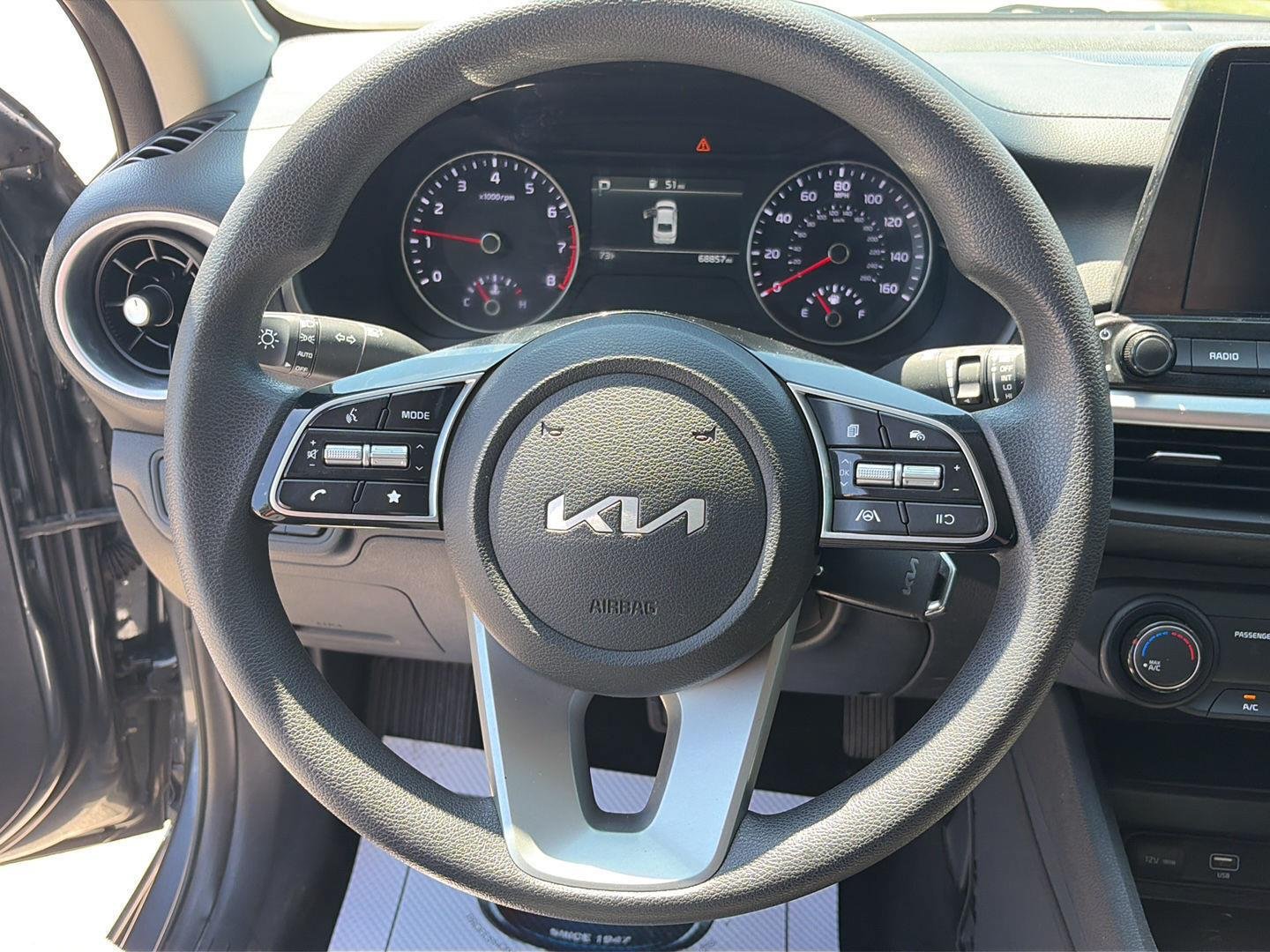 Used 2024 Kia Forte LXS w/ LXS Technology Package FWD image 16