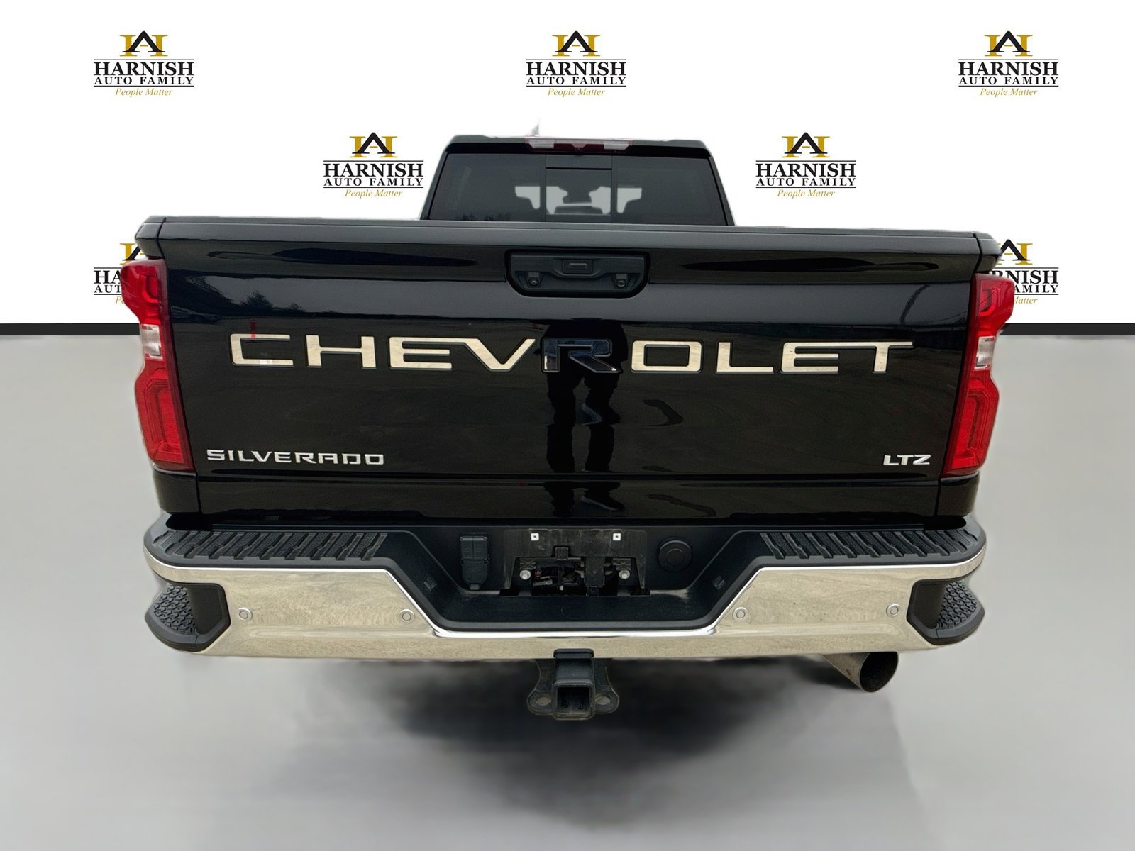 Used 2024 Chevrolet Silverado 2500 LTZ w/ LTZ Convenience Package AWD/4WD image 4
