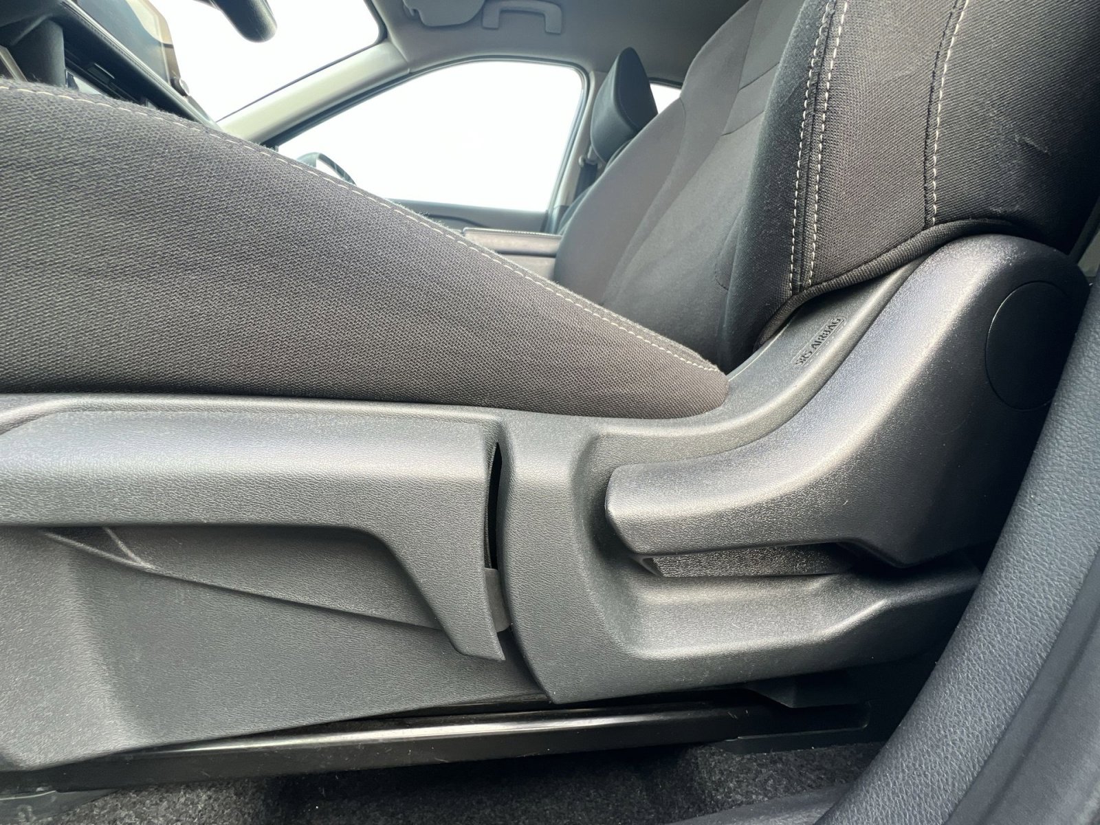 Used 2024 Nissan Rogue S image 14