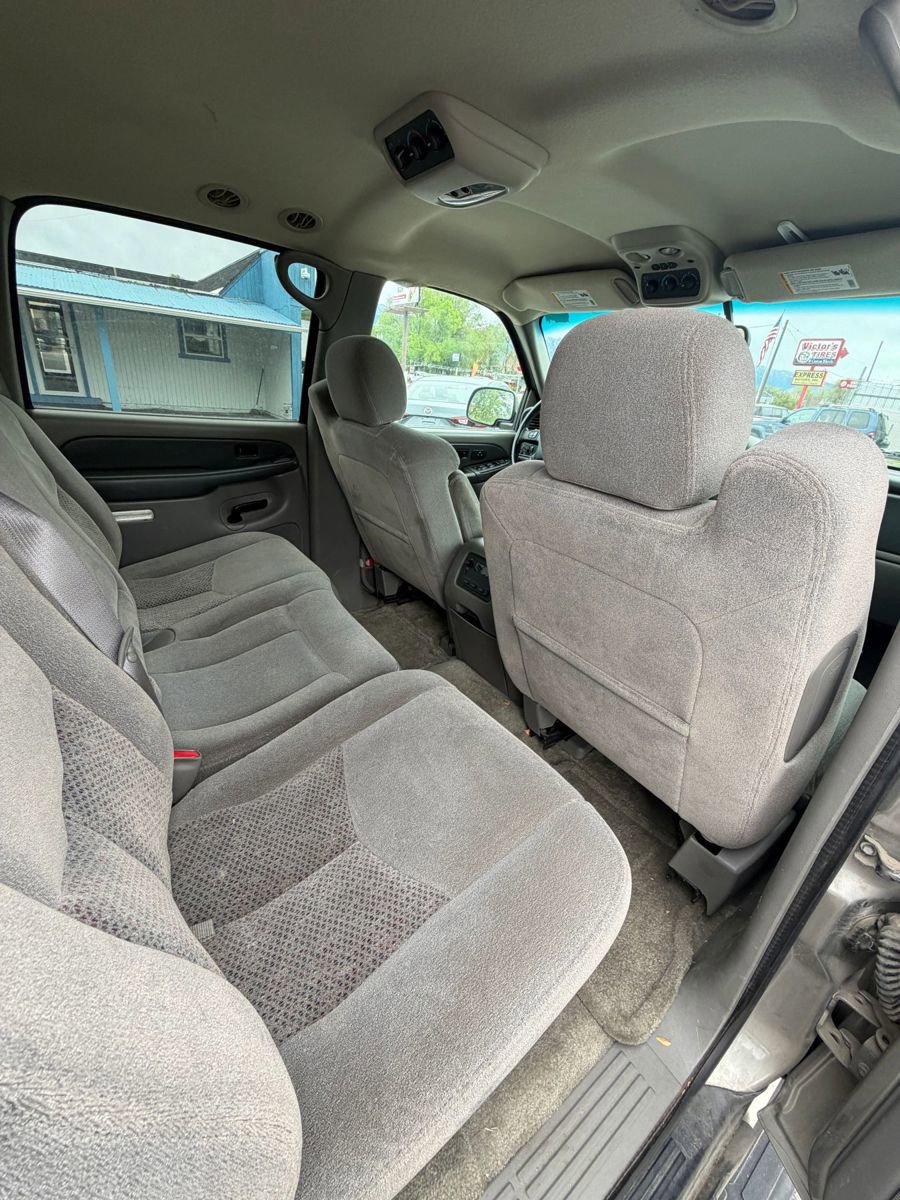 Used 2003 Chevrolet Suburban LS w/ LS Preferred Equipment Group image 18