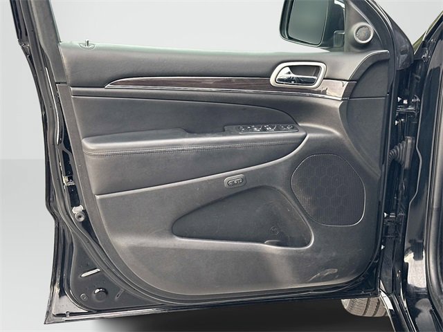 Used 2018 Jeep Grand Cherokee Overland image 13