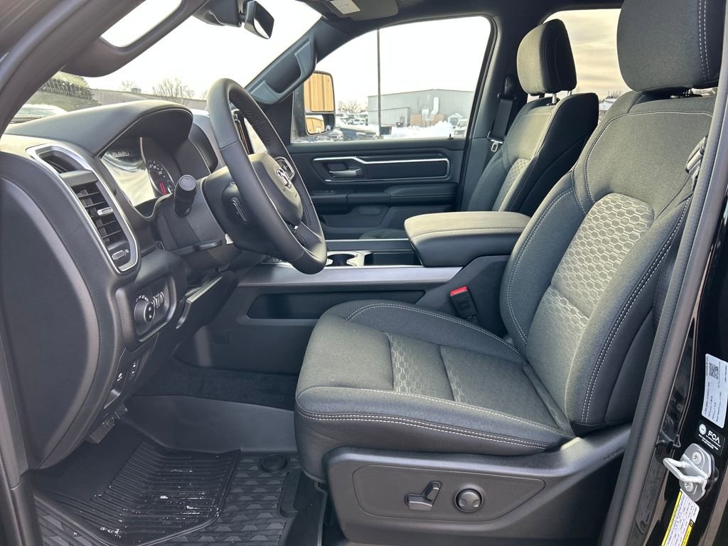 New 2026 RAM 1500 Big Horn AWD/4WD image 14