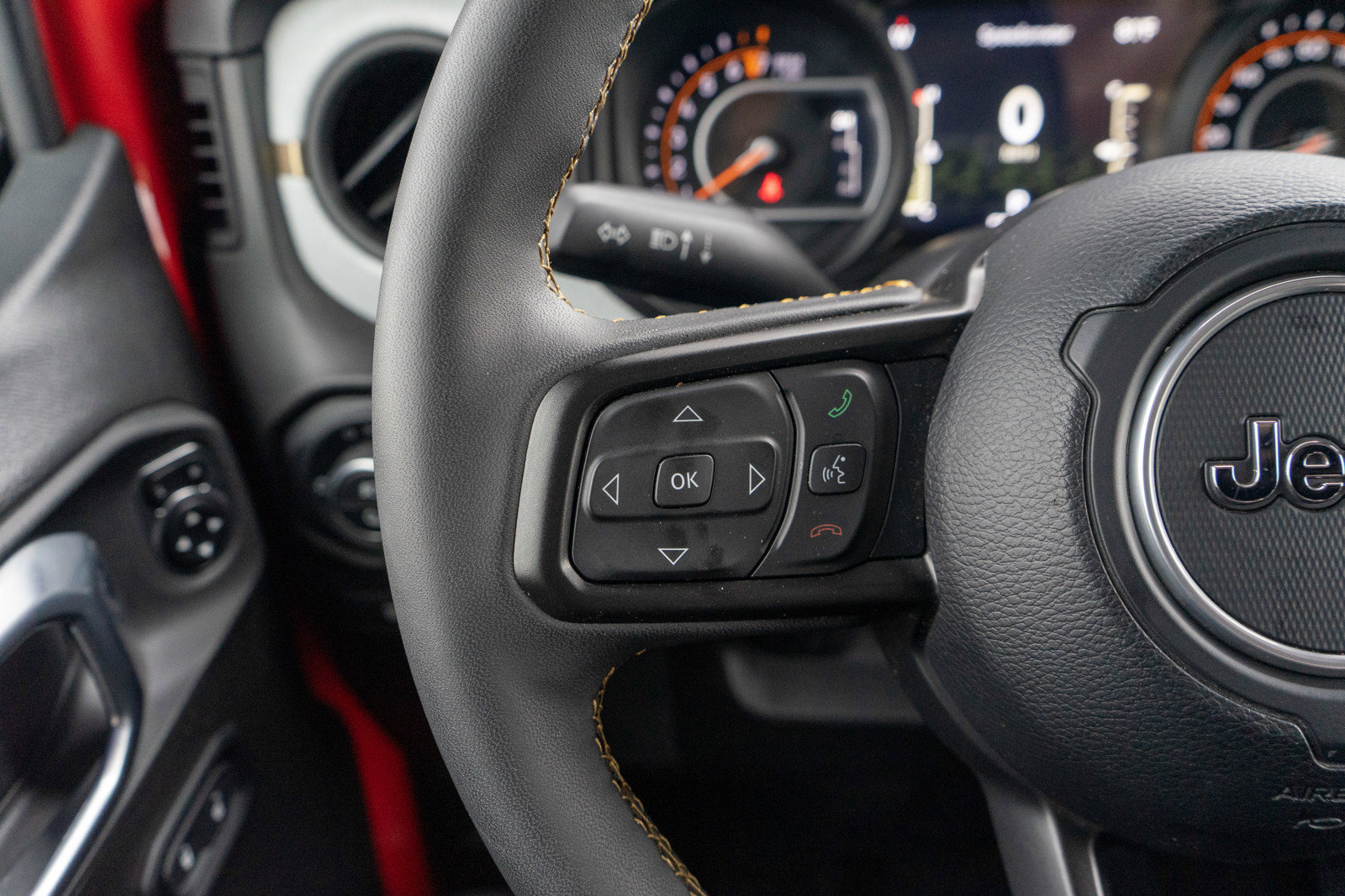 Used 2024 Jeep Gladiator Sport AWD/4WD image 23