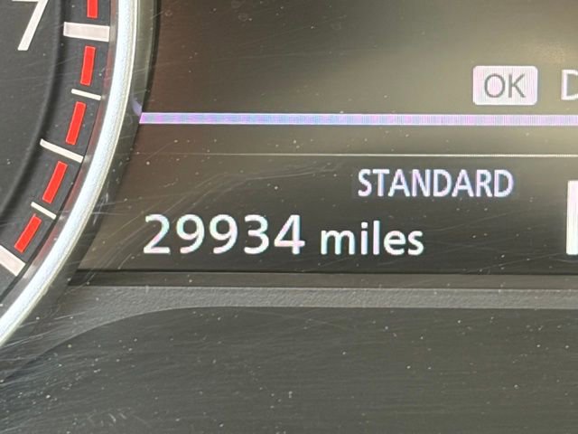 Used 2023 Nissan Pathfinder SL w/ Black Appearance Package image 16