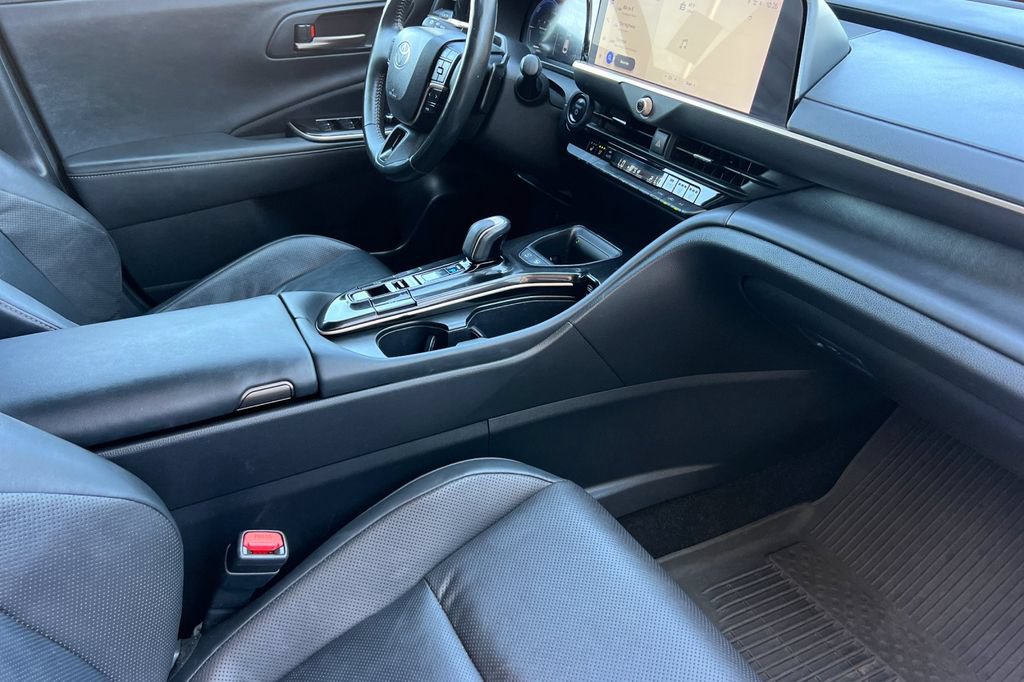 Certified 2024 Toyota Crown Platinum AWD/4WD image 17