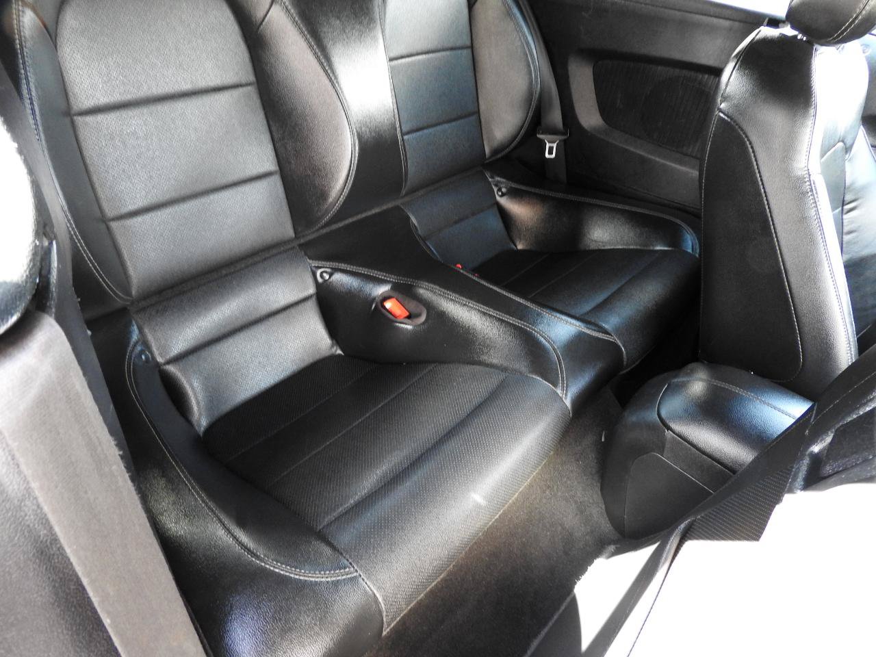 Used 2020 Ford Mustang Premium RWD image 10