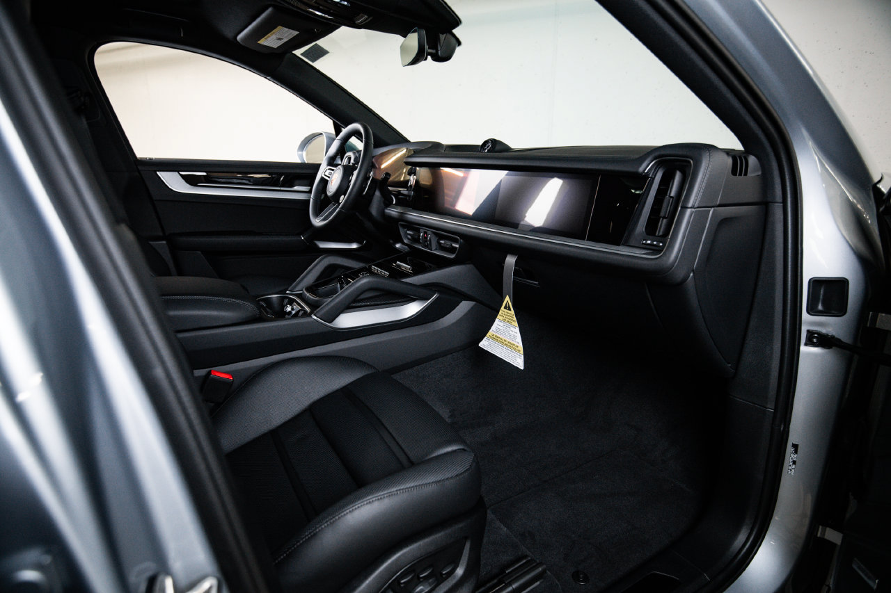 New 2026 Porsche Cayenne S AWD/4WD image 28