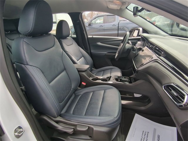 Certified 2022 Chevrolet Bolt EUV LT w/ Convenience Package image 27