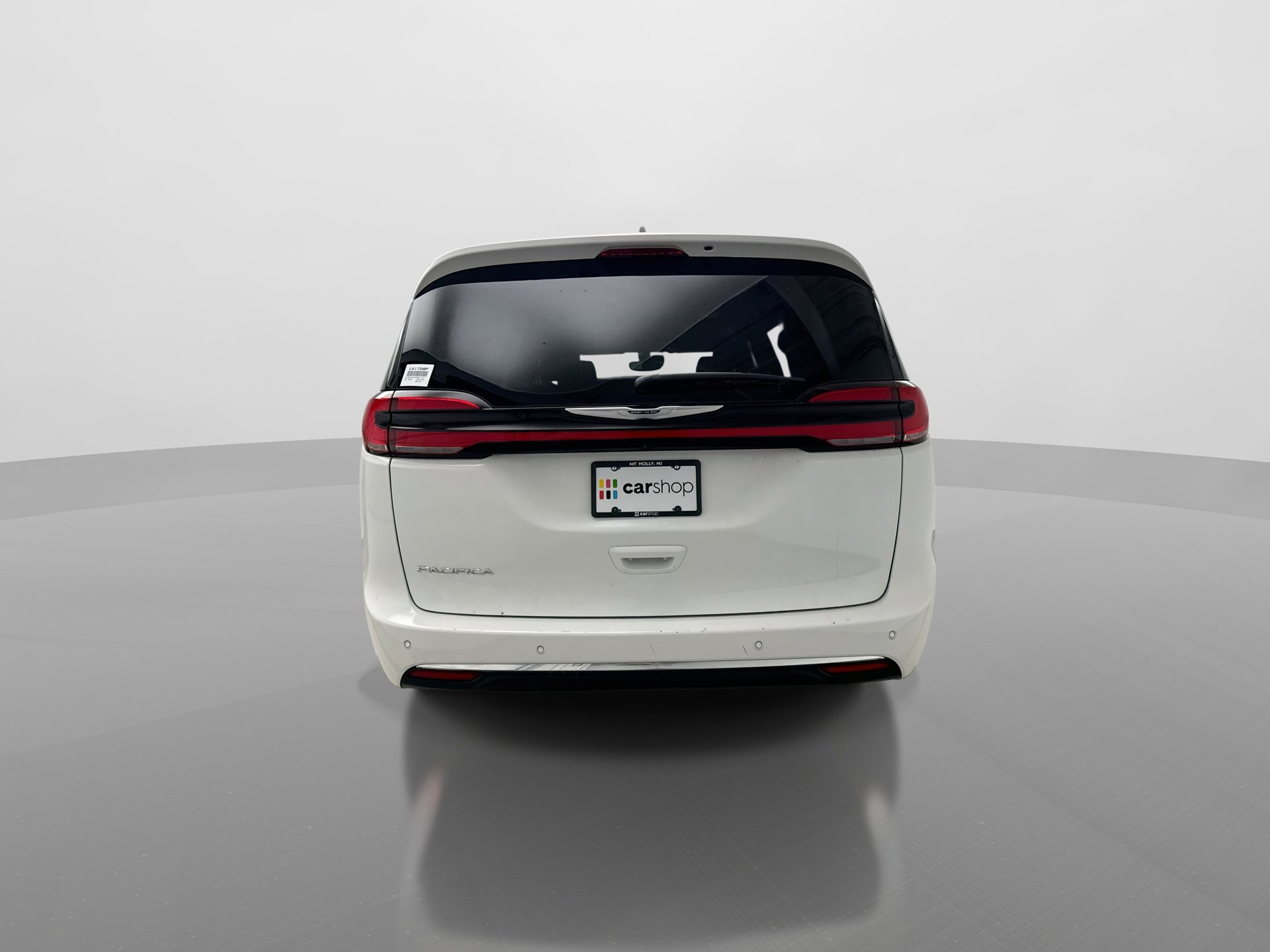 Used 2025 Chrysler Pacifica Select image 4