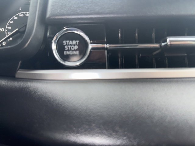 Used 2024 Mitsubishi Outlander SE image 28