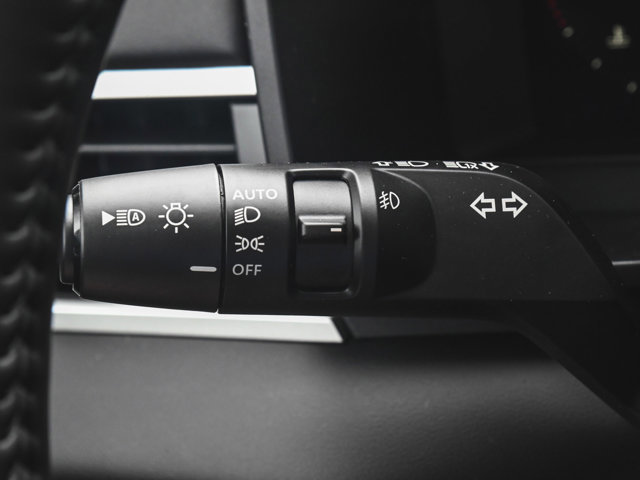 New 2025 Mitsubishi Outlander SE image 23