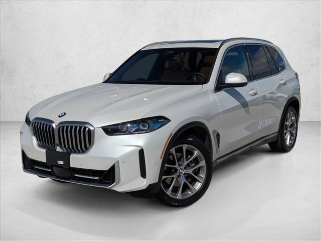Used 2024 BMW X5 xDrive40i w/ Premium Package image 1