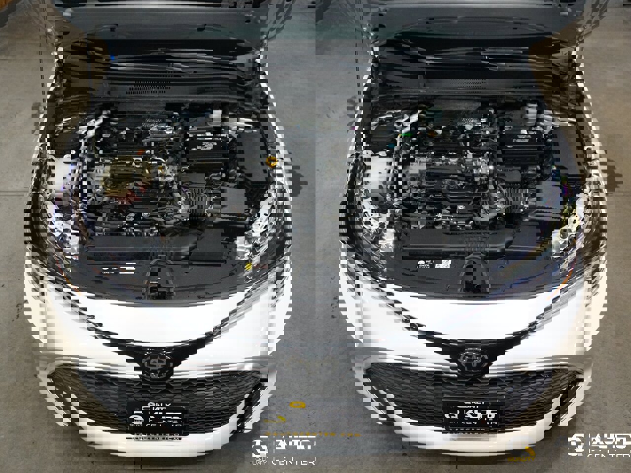 Used 2019 Toyota Corolla XSE FWD image 9