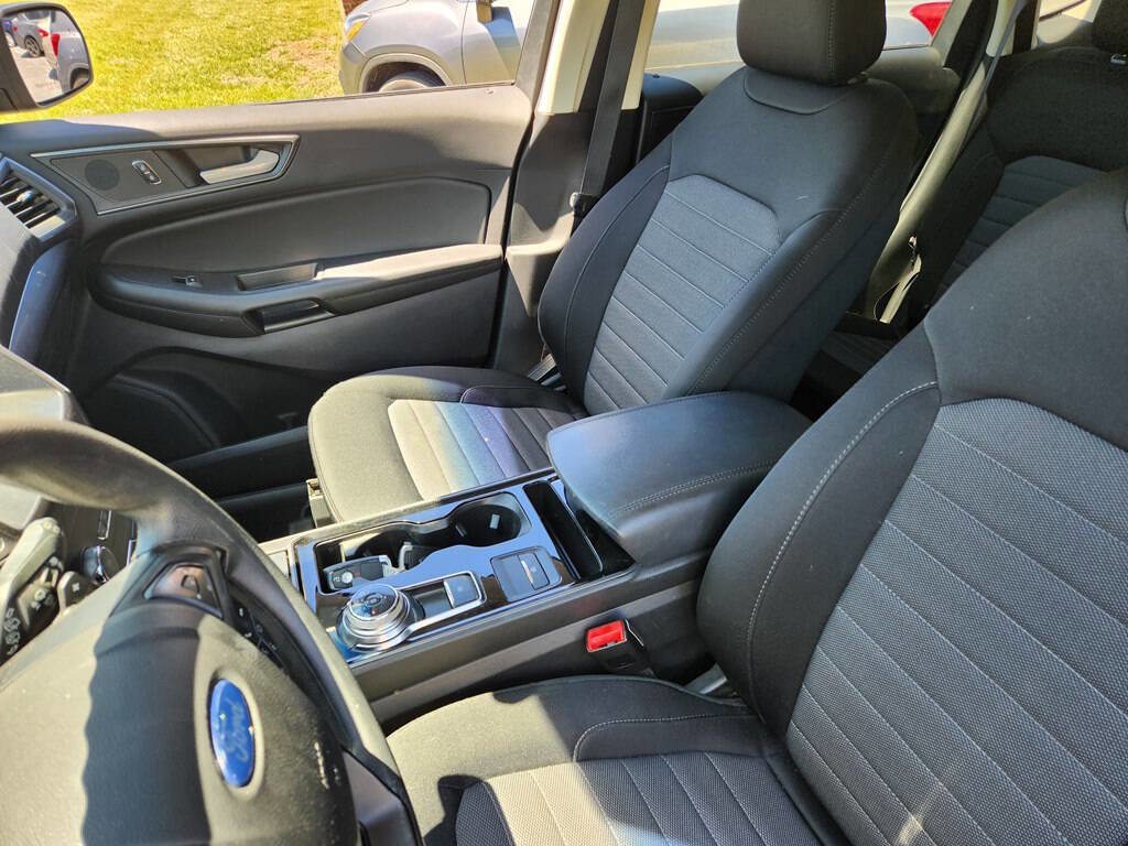 Used 2020 Ford Edge SE AWD/4WD image 10