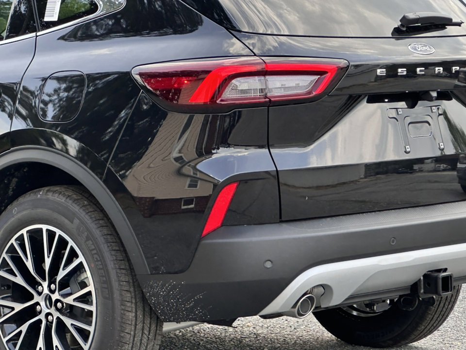 New 2025 Ford Escape SE w/ PHEV Premium Package image 6