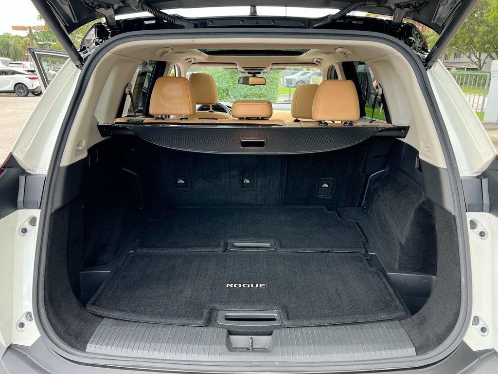 Used 2021 Nissan Rogue Platinum FWD image 22