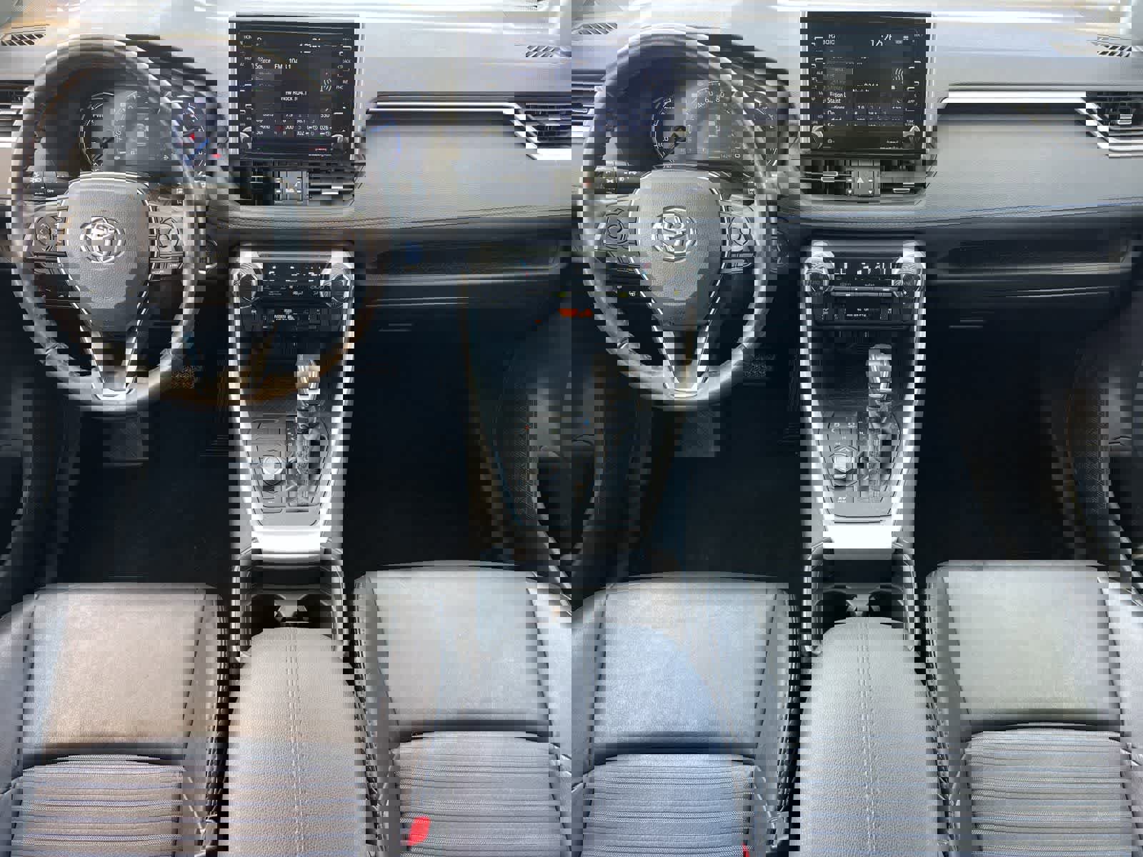 Used 2021 Toyota RAV4 XSE w/ XSE Grade Weather Package image 4