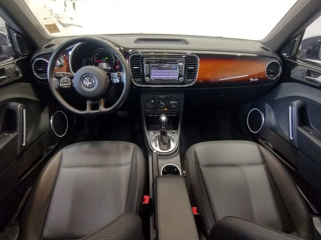 Used 2013 Volkswagen Beetle 2.5 Fender FWD image 32