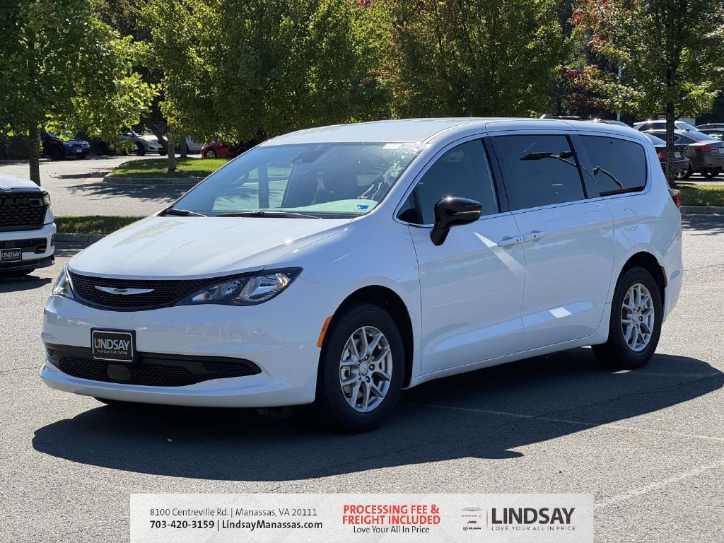 New 2027 Chrysler Pacifica LX FWD image 4