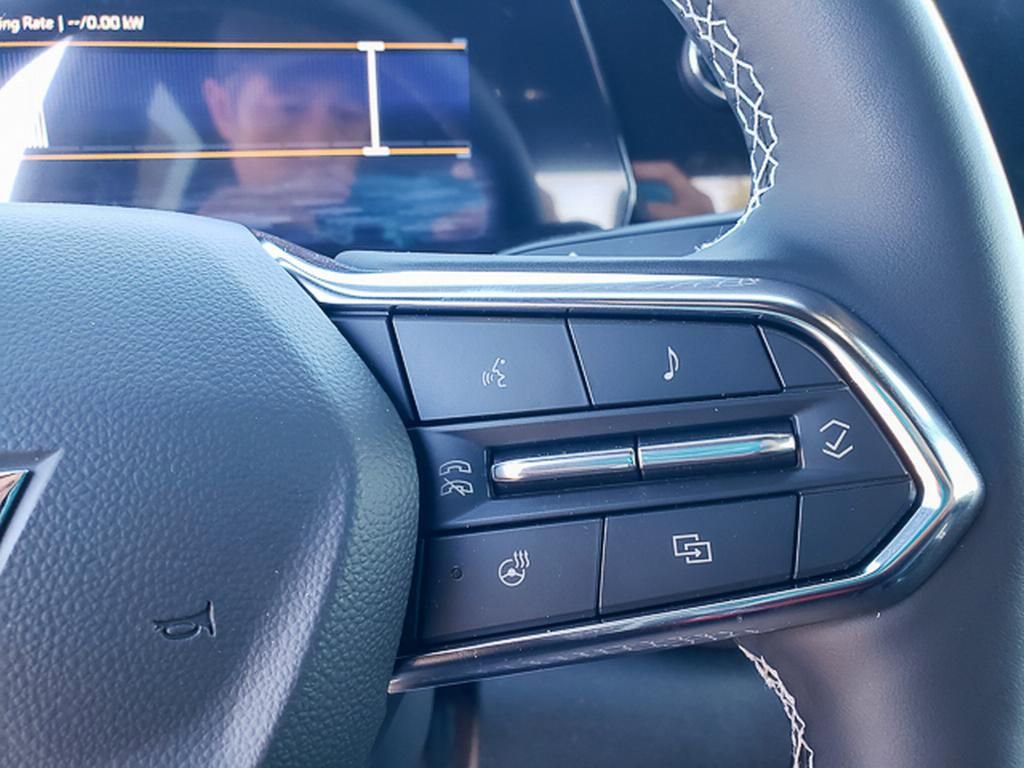 New 2026 Chevrolet Silverado EV LT AWD/4WD image 19