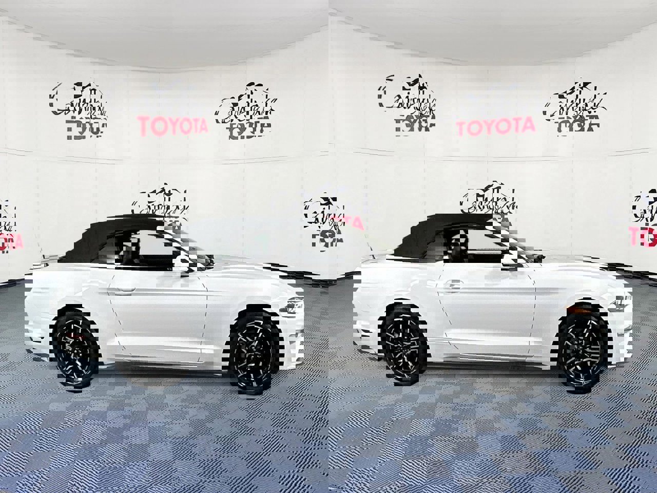 Used 2022 Ford Mustang Premium image 9