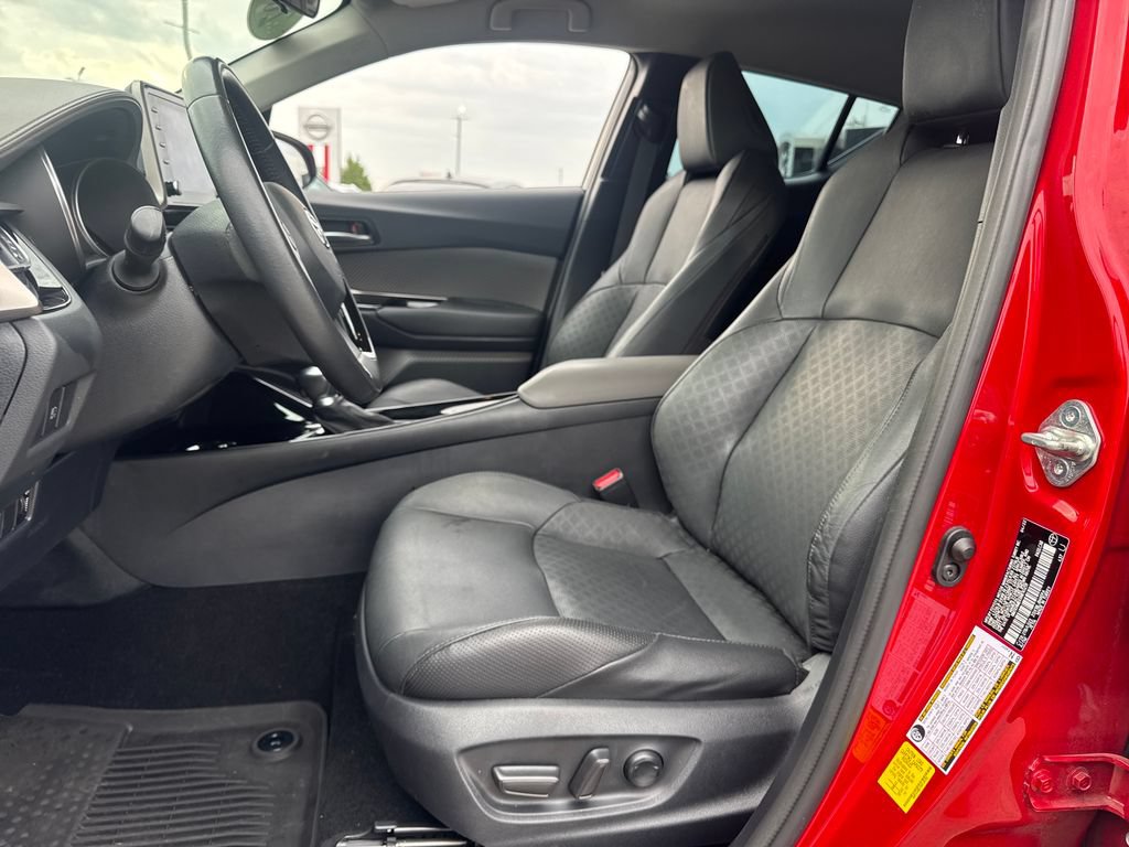 Used 2022 Toyota C-HR Limited FWD image 16