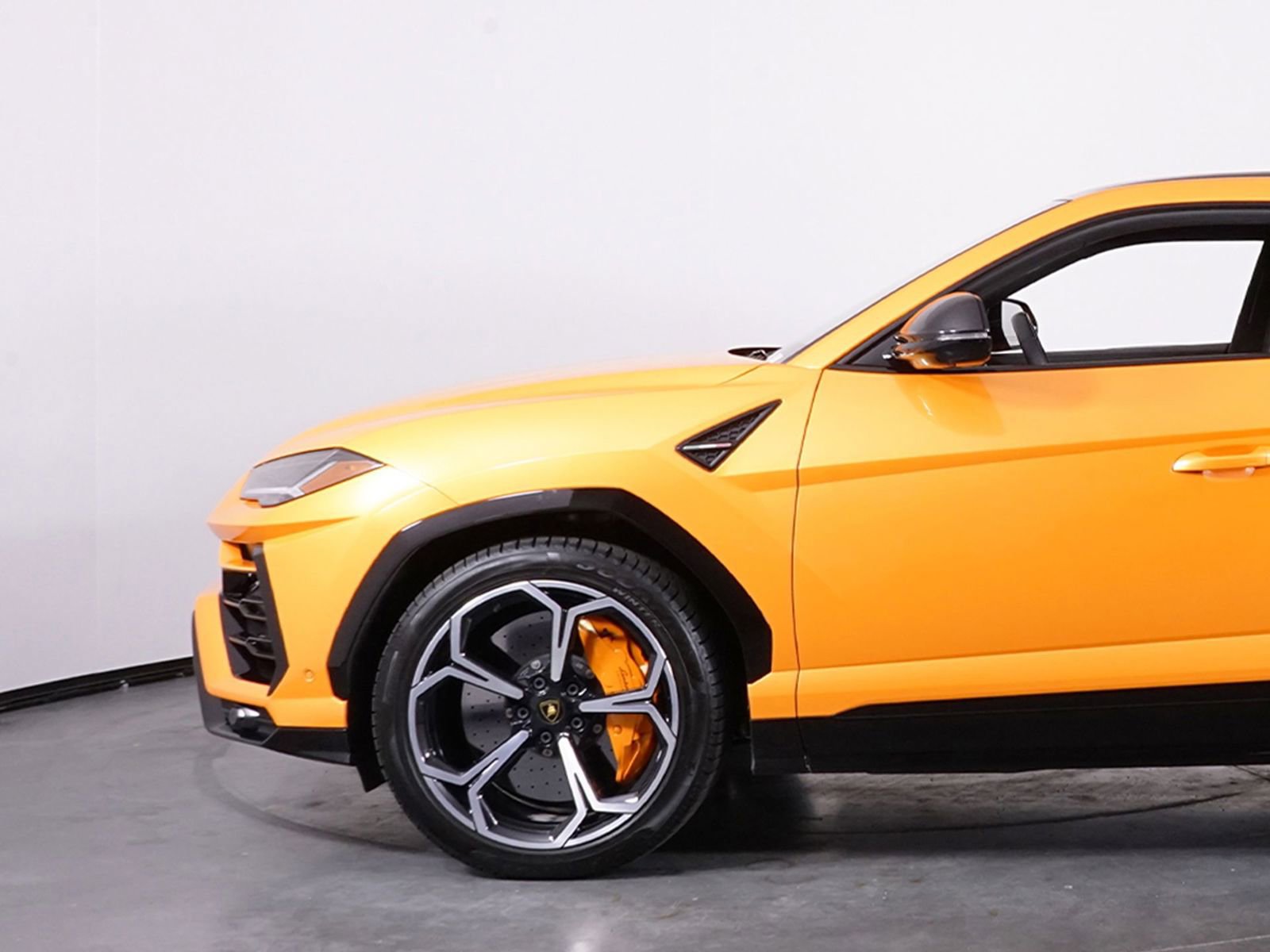 Used 2022 Lamborghini Urus image 12